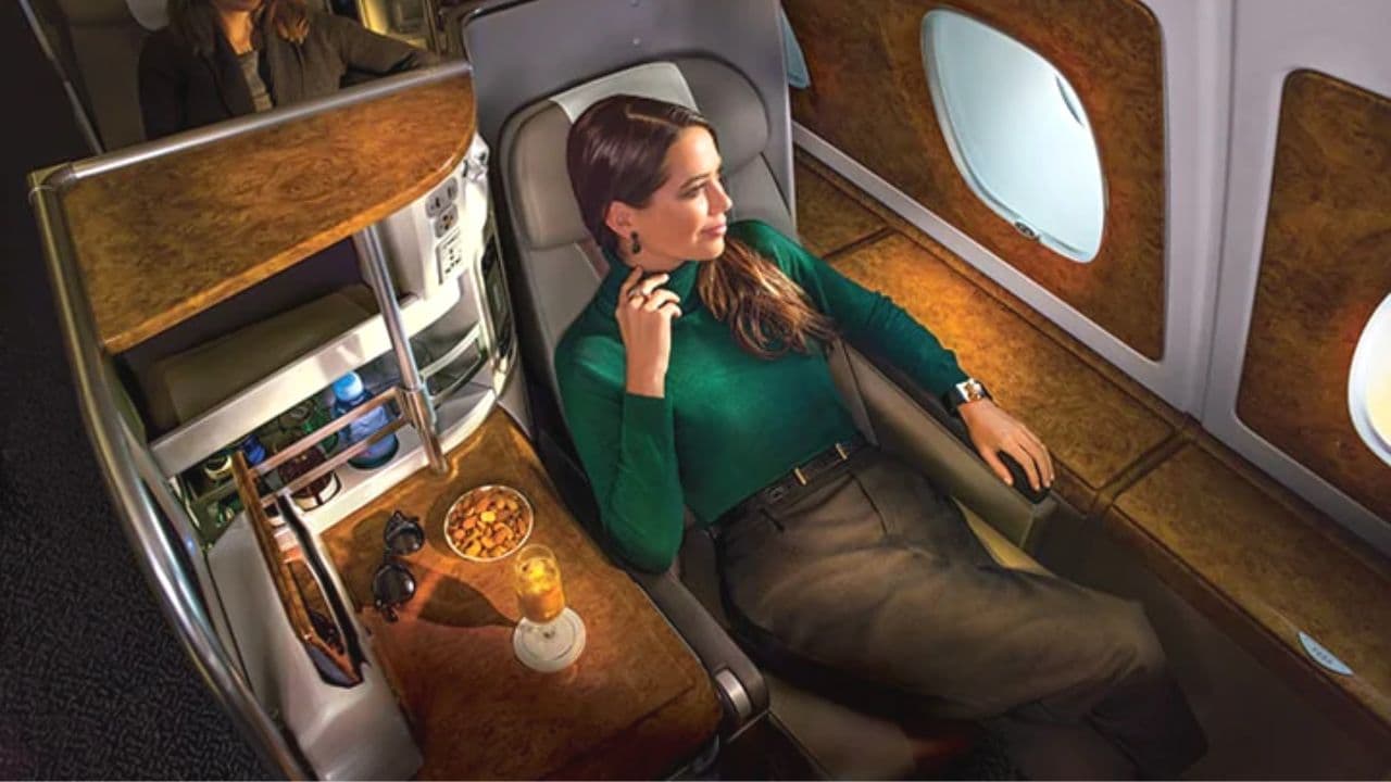 Qantas/Emirates/British Airways/American Airlines Mixed First/Business Class Round-the-World Special image 1