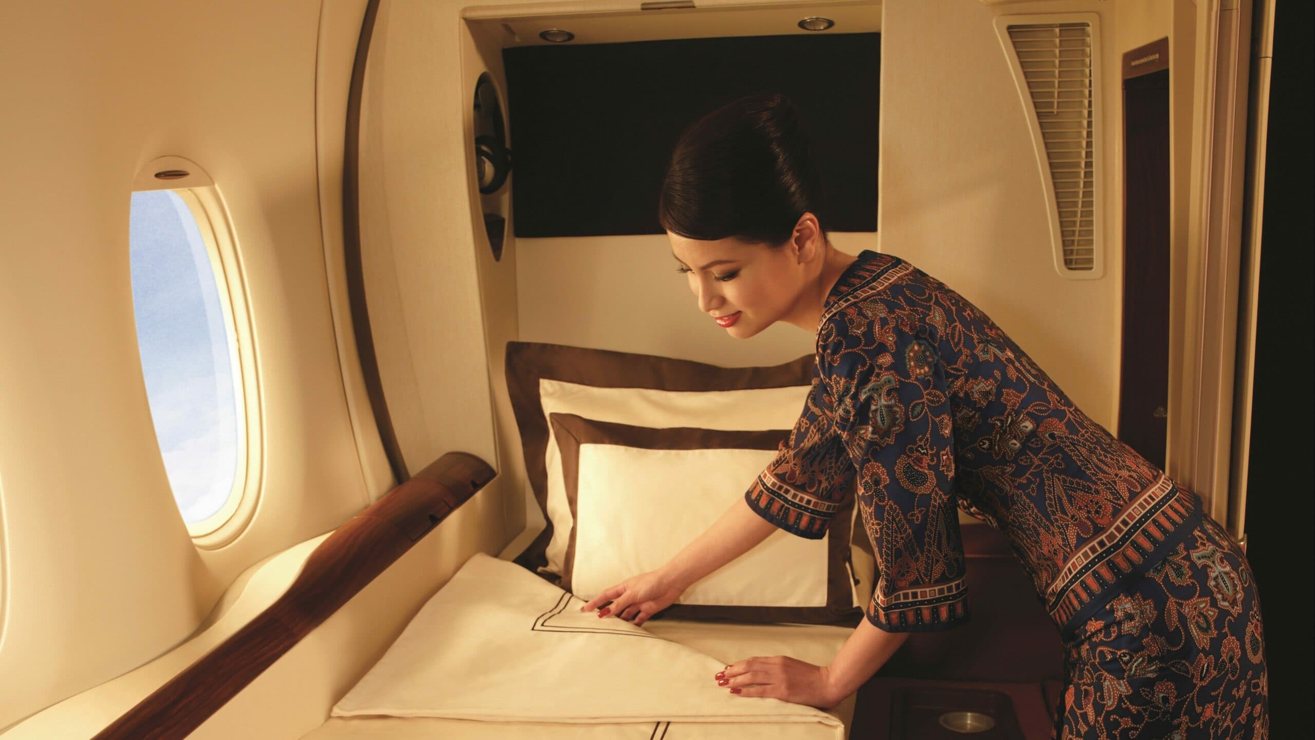 Singapore Airlines Round-the-World First Class to Europe and North America image 1