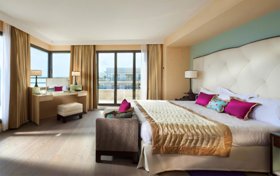 The-Hyatt-Regency-Nice-Suite-Room-View