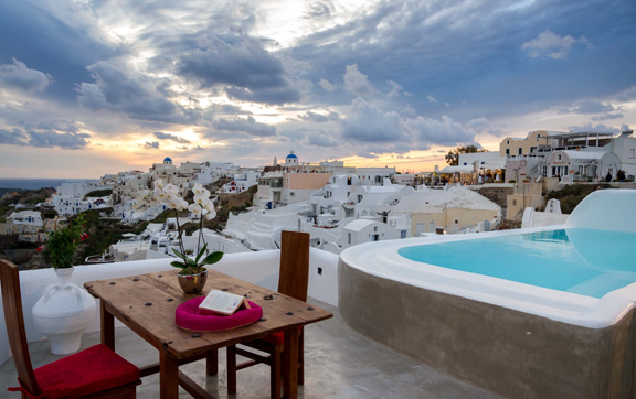 Adronis-Luxury-Suites-Santorini-Greece-Luxury-Private-Pool