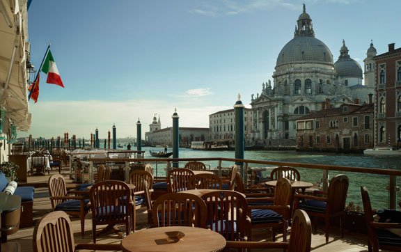 Gritti-Palace-Venice-Italy-Bar-Lhongi-View