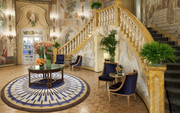 The-Pierre-A-Taj-Hotel-New-York-USA-Lobby